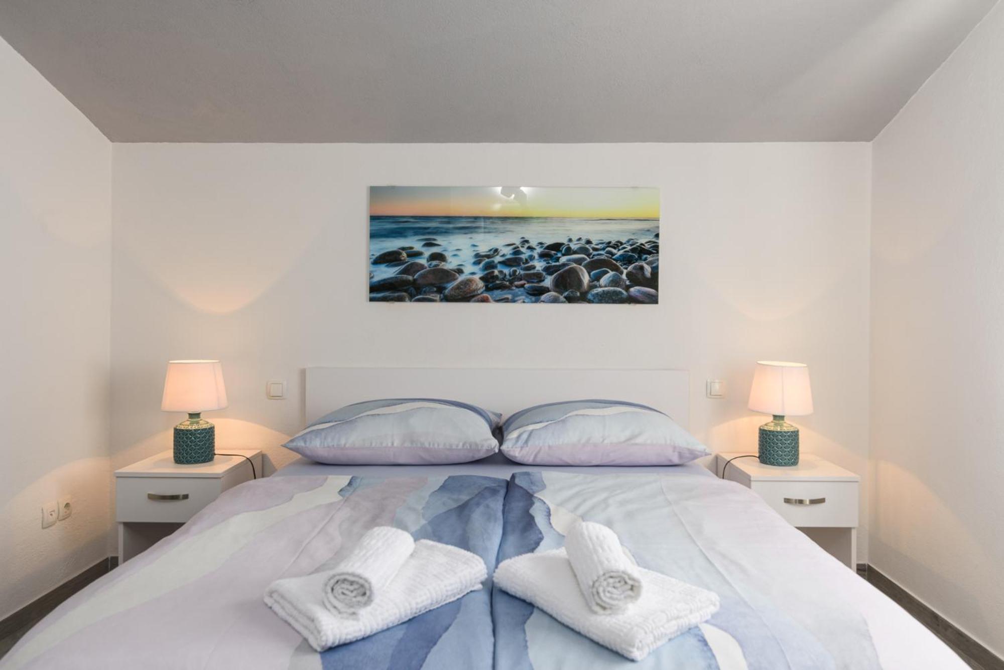 Rooms Anna Trogir Buitenkant foto
