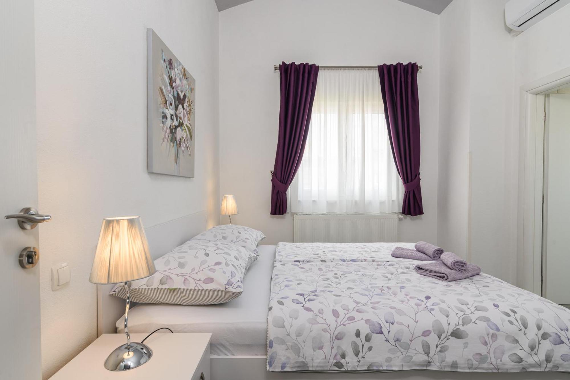 Rooms Anna Trogir Buitenkant foto