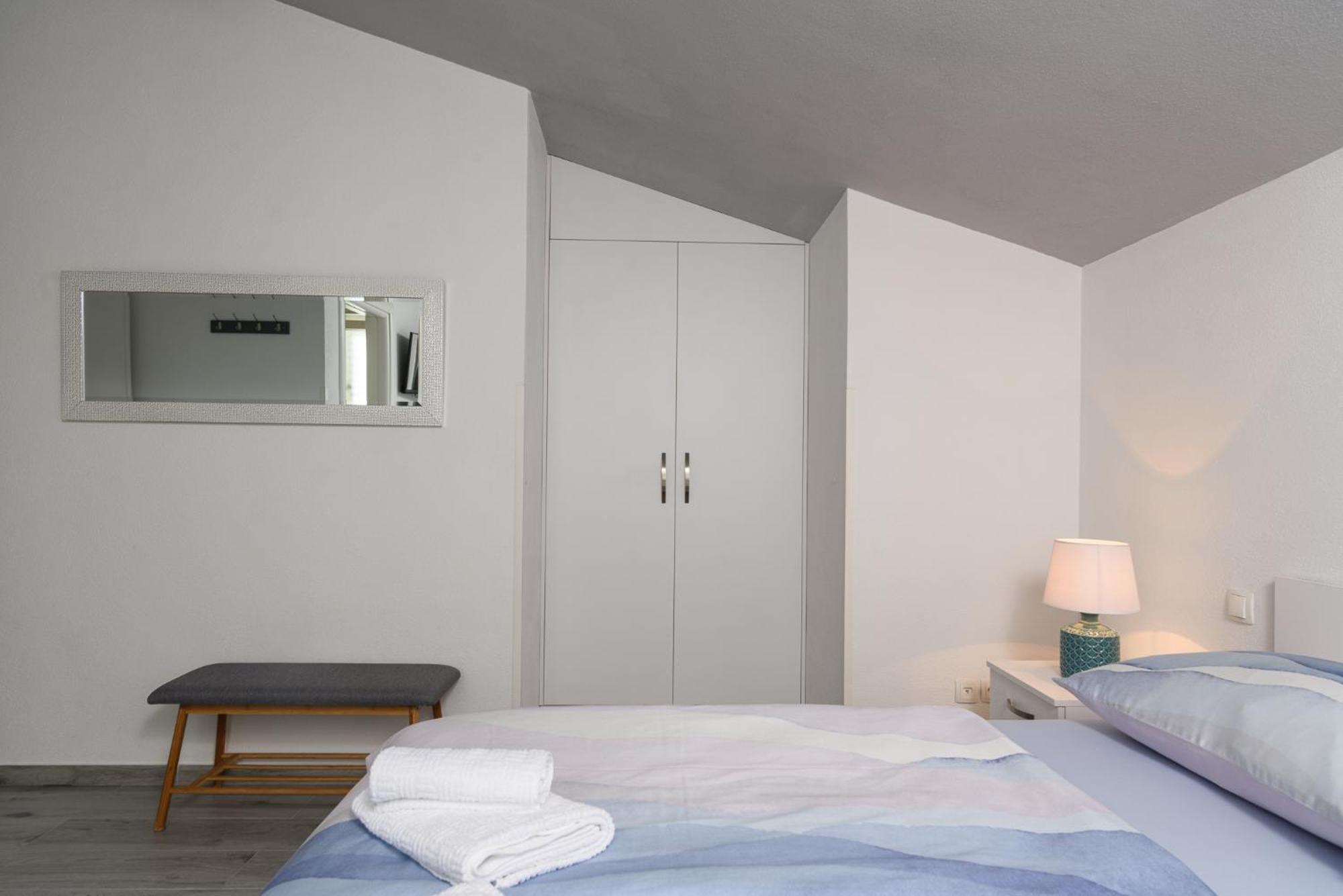 Rooms Anna Trogir Buitenkant foto