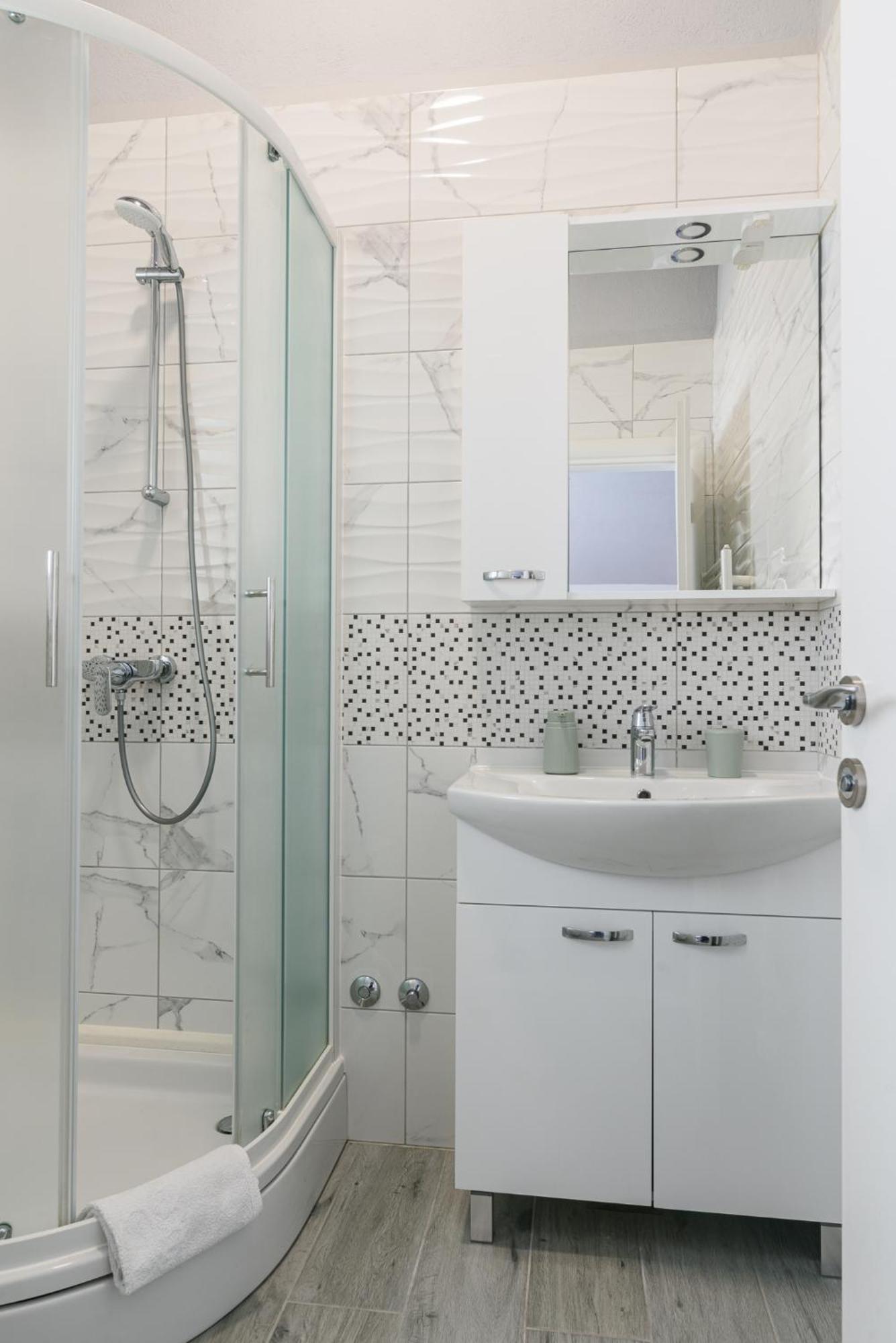 Rooms Anna Trogir Buitenkant foto
